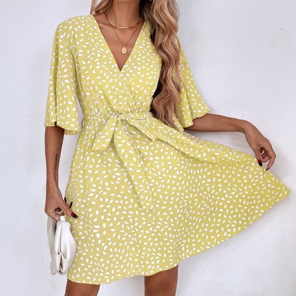 Boho Yellow Leopard Print Butterfly Sleeve Mini Dress - Picture 2 of 5